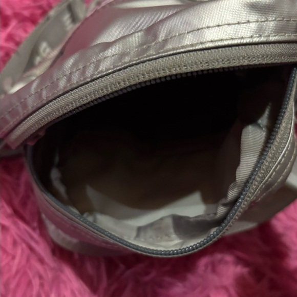 Supreme Metallic Logo Shoulder Bag - Picture 5 of 6